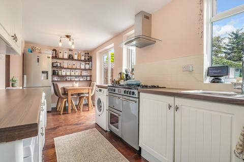 undefined, North Crescent, Southend-on-Sea SS2