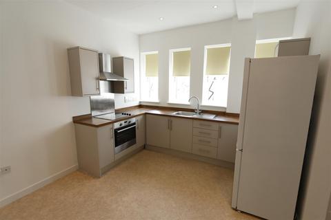 2 bedroom terraced house to rent, Church Street, Biggleswade
