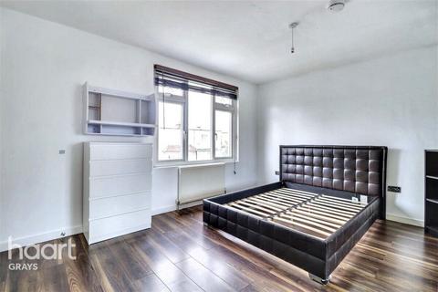 1 bedroom in a house share to rent, King George VI Avenue, East Tilbury, Tilbury