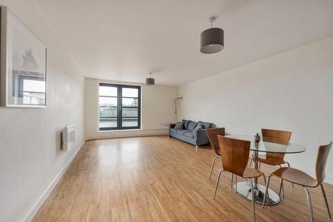 2 bedroom flat for sale, Commercial Road, London, E14