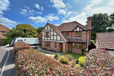 27 Cowslip Road, Broadstone, BH18 9QZ