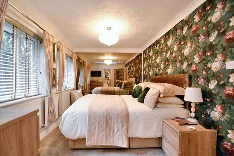 27 Cowslip Road, Broadstone, BH18 9QZ