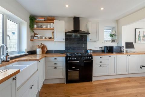 11 Arbour Close, Mickleton, Chipping Campden, GL55 6RR