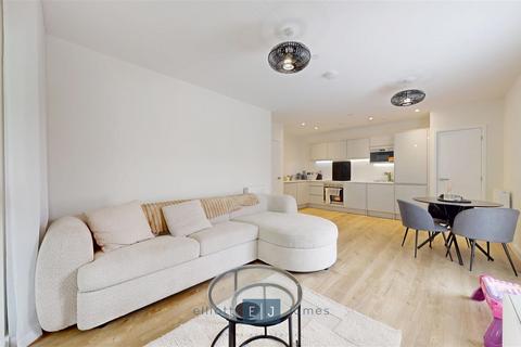 2 bedroom apartment to rent, Epping Gate, Loughton IG10
