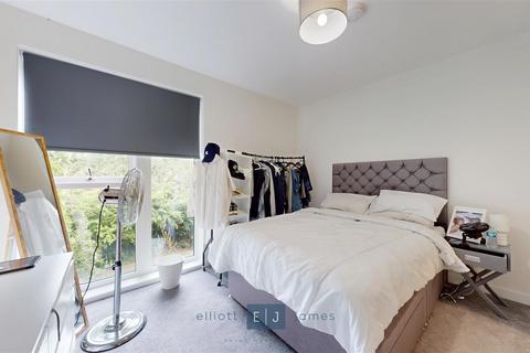 2 bedroom apartment to rent, Epping Gate, Loughton IG10
