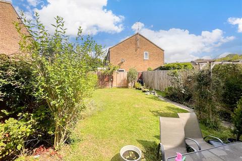 6 Anvil Close, Southwater, Horsham, RH13 9HD