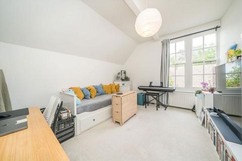 undefined, Manor Drive, Surbiton KT5