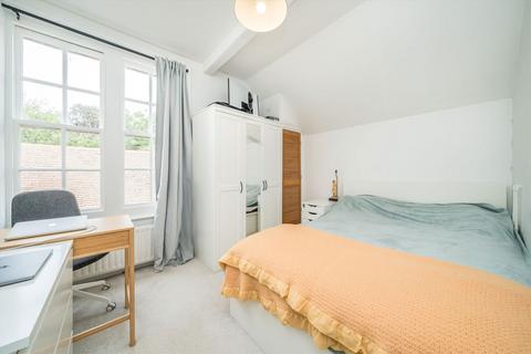 undefined, Manor Drive, Surbiton KT5