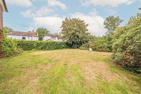 undefined, Manor Drive, Surbiton KT5