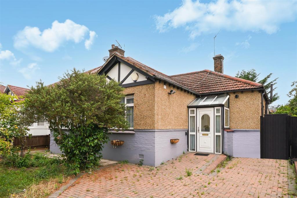 17 Tudor Close - 11x QZBk HMQ4l Qn ZLBw5i.jpg