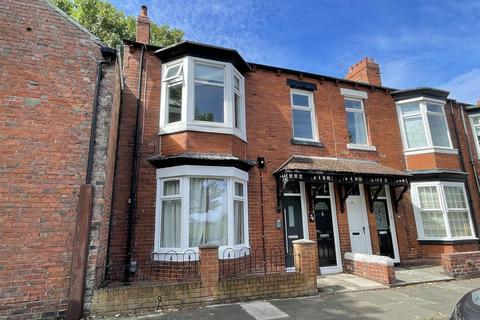 3 bedroom flat for sale, St Marys Avenue, South Shields