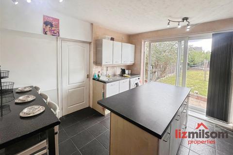 3 bedroom semi-detached house for sale, Darklands Road, Swadlincote DE11
