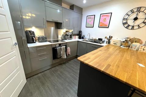 undefined, Mariners Court, The Docks, Gloucester