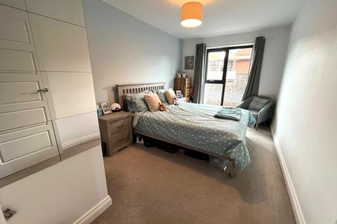undefined, Mariners Court, The Docks, Gloucester