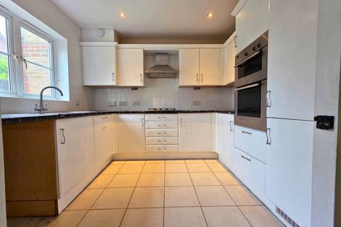 3 bedroom terraced house to rent, Wedgewood Road, Weymouth