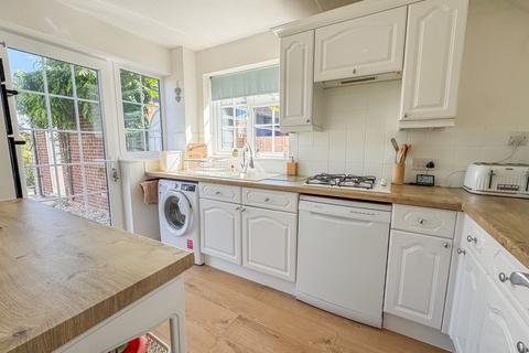 41 Buckingham Road, Hockley, SS5 4UX