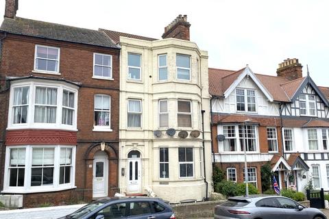2 bedroom apartment for sale, Alfred Road, Cromer Road NR27