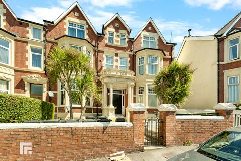 undefined, Kingsland Crescent, Barry CF63