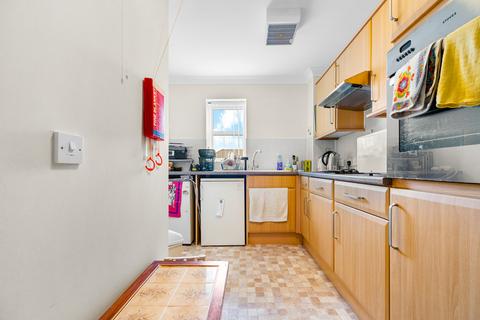 2 bedroom apartment for sale, Birch Court, Latteys Close, Birchgrove