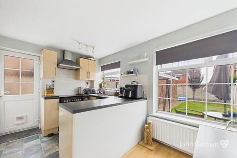 3 bedroom semi-detached house for sale, Sharnbrook Grove, Stafford