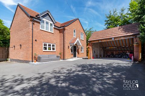 4 bedroom detached house for sale, Comberford Road, Tamworth