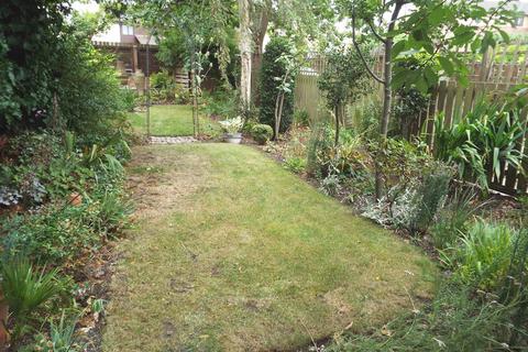 4 bedroom terraced house for sale, 20 Duesbery Street