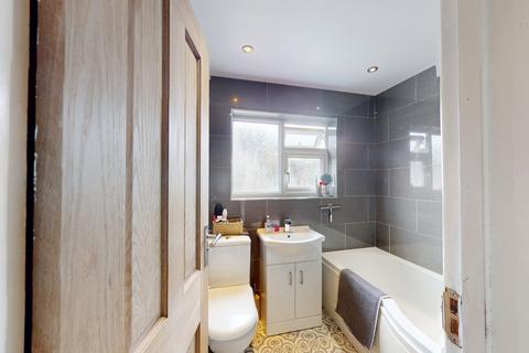 58 Alstone Croft, Cheltenham, GL51 8HA