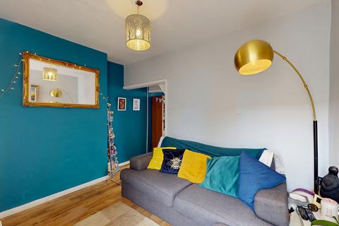 58 Alstone Croft, Cheltenham, GL51 8HA