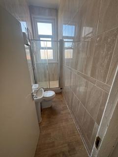 Studio to rent, Denzil Avenue