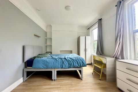 5 bedroom house to rent, Medlar Street, Camberwell, SE5