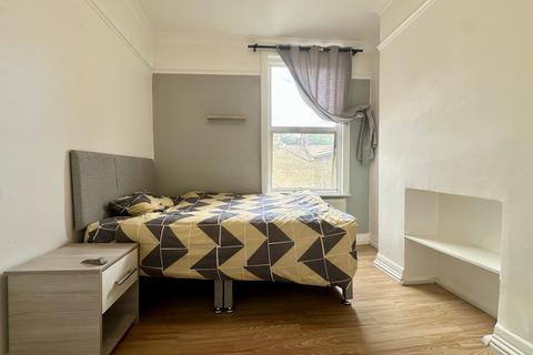 5 bedroom house to rent, Medlar Street, Camberwell, SE5