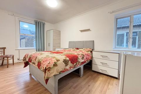 undefined, Medlar Street, Camberwell, SE5