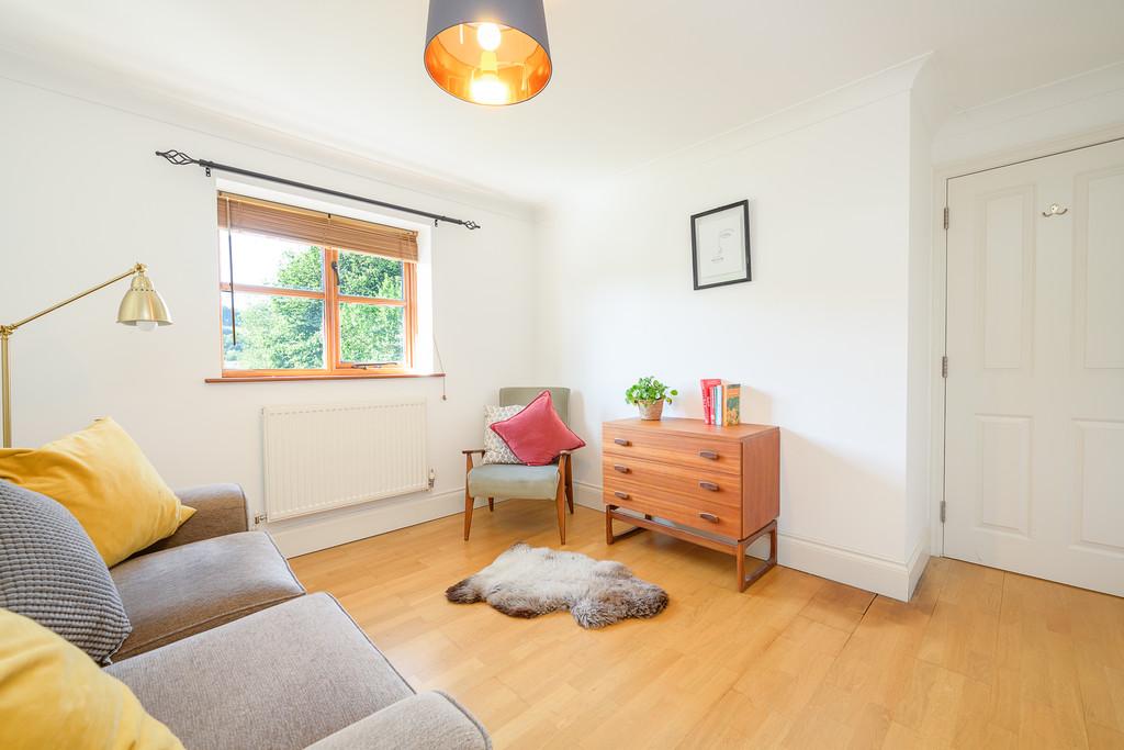Yew Tree Close-10
