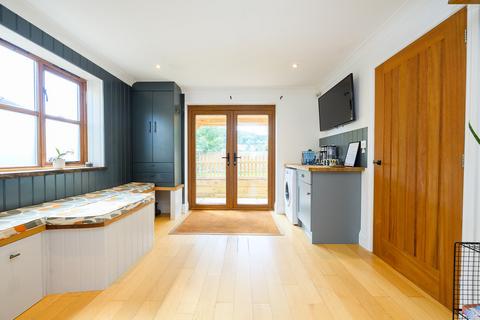 5 bedroom detached house for sale, Yew Tree Close, Whitchurch
