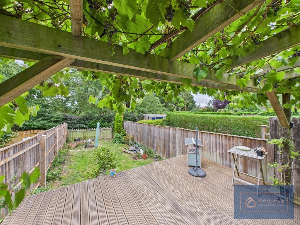 Rear decking/pergola