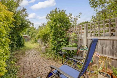 4 Finch Lane, Amersham, HP7 9NE
