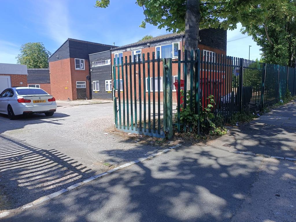 Stuarts Road, B33 - View 5