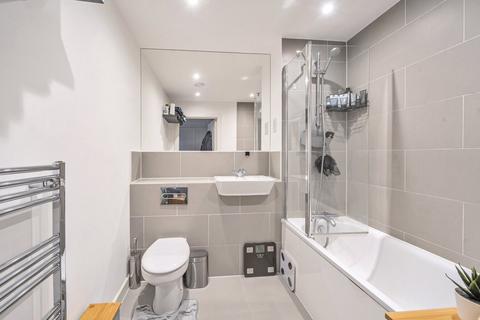 undefined, Threadneedle Road, Farnham, Surrey