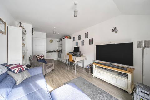 undefined, Threadneedle Road, Farnham, Surrey