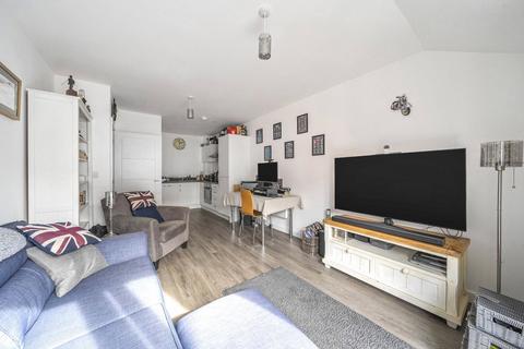 undefined, Threadneedle Road, Farnham, Surrey