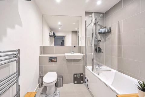 1 bedroom apartment for sale, Threadneedle Road, Farnham, Surrey