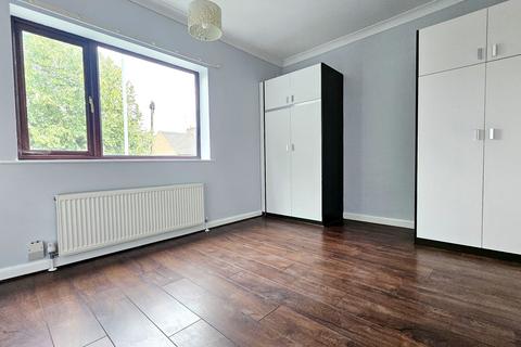 2 bed terraced house for rent in Hatton Park Road, Wellingborough, Northamptonshire, NN8