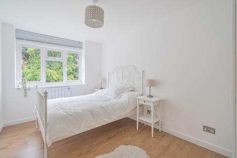 undefined, Berkeley Court, Weybridge, KT13