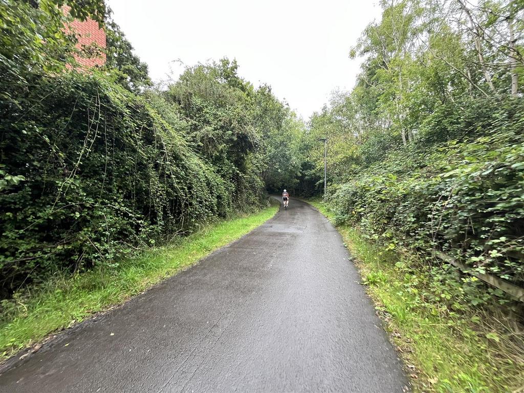 Cycle Track