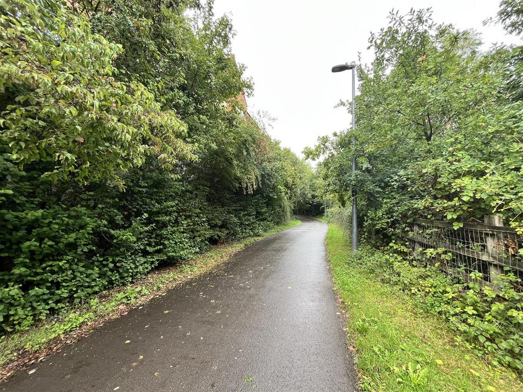 Cycle Track