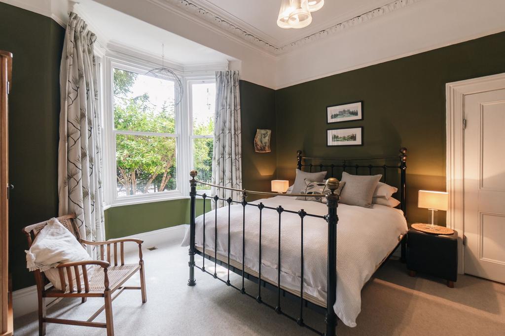 Dining Room / Bedroom 5