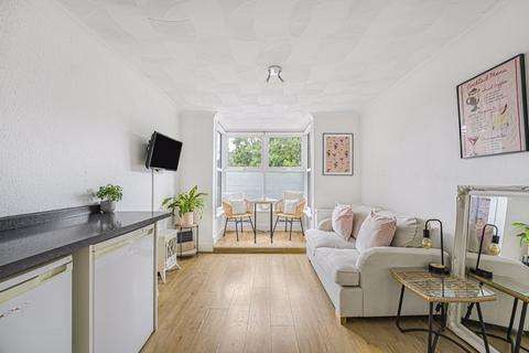 Flat 7, 72 Parkhill Road, Bexley, DA5 1HY