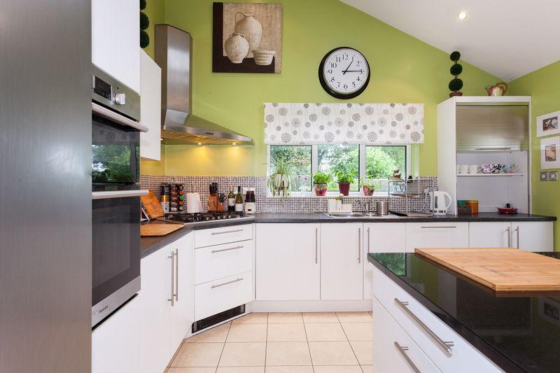 Dining kitchen