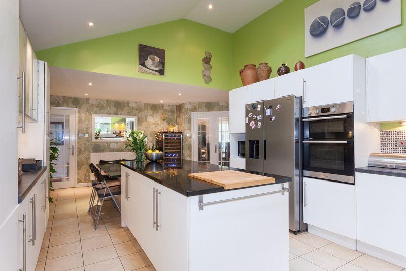 Dining kitchen
