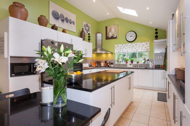Dining kitchen